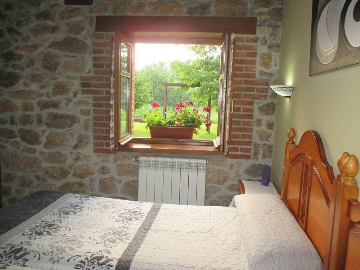 Casa Rural El Jondrigu Onís Exteriör bild